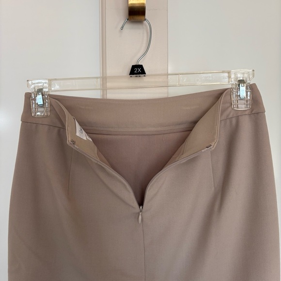 Calvin‎ Klein Invisible Fit Solutions Pencil Skit Size 2 Beige - Picture 6 of 9